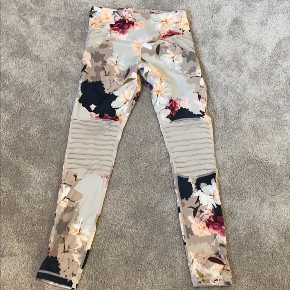 Lurv Leggings.